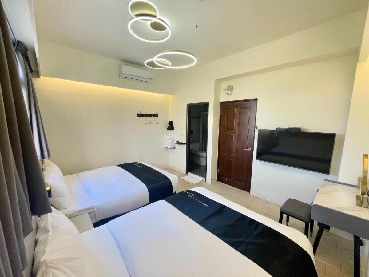 Six Seasons Inn - Qian He Тайнан Екстериор снимка