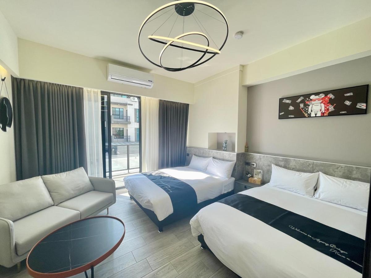Six Seasons Inn - Qian He Тайнан Екстериор снимка