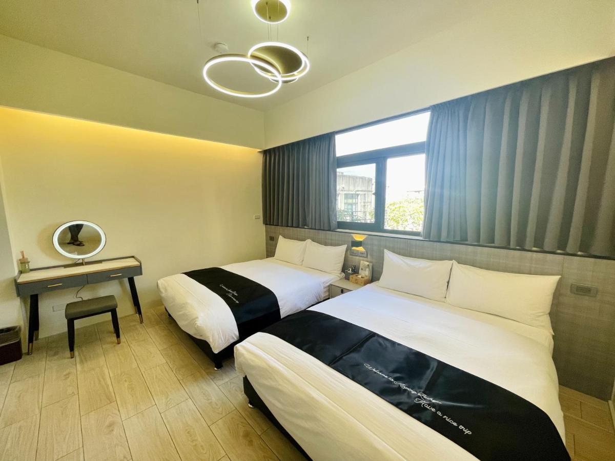 Six Seasons Inn - Qian He Тайнан Екстериор снимка