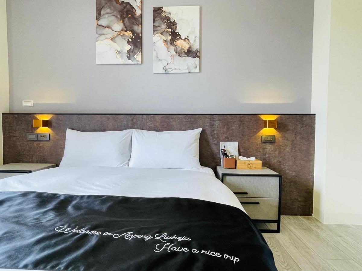 Six Seasons Inn - Qian He Тайнан Екстериор снимка