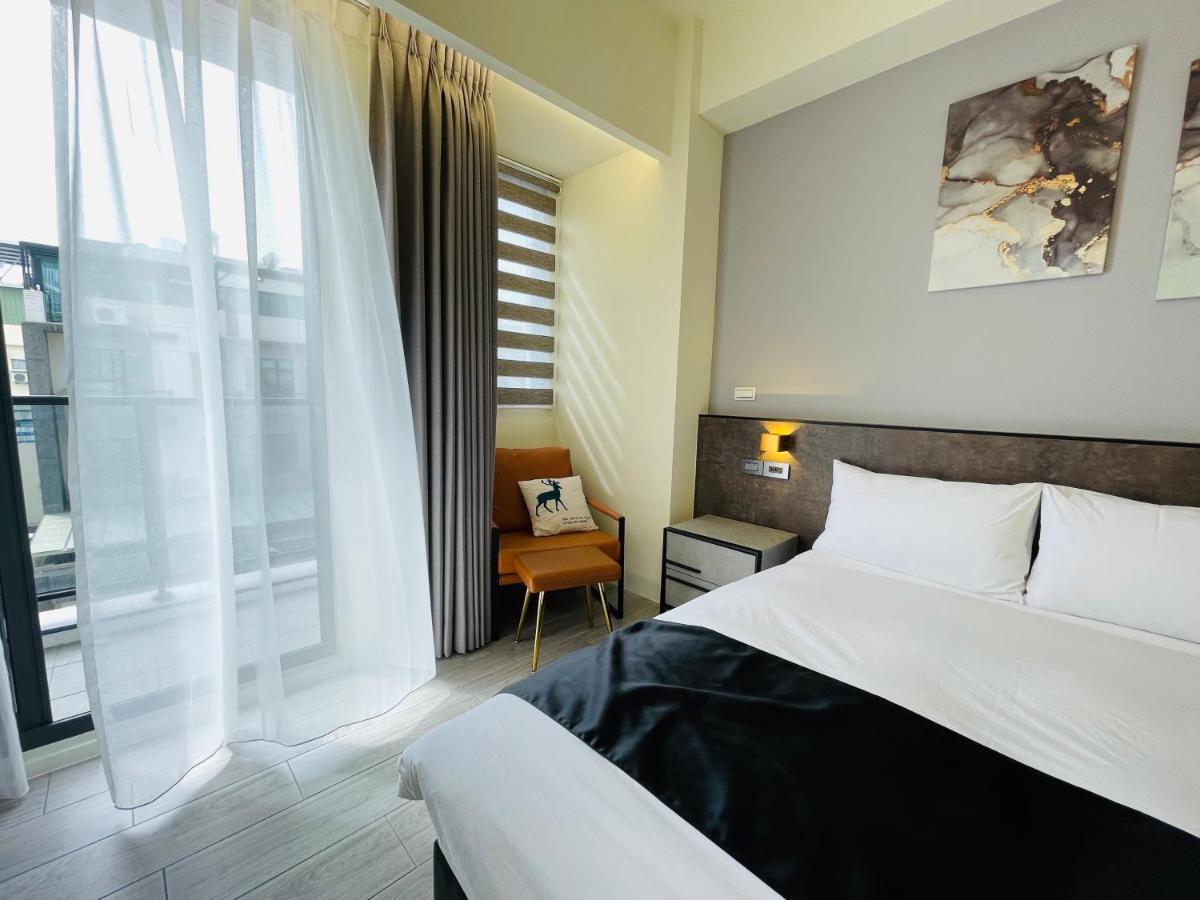 Six Seasons Inn - Qian He Тайнан Екстериор снимка
