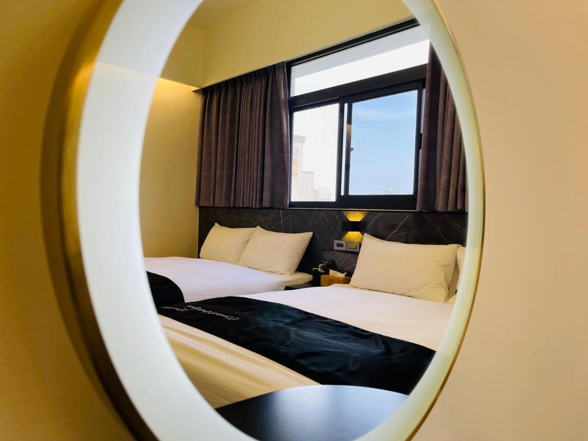 Six Seasons Inn - Qian He Тайнан Екстериор снимка